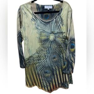 Pretty Angel Women’s Peacock feather graphic with rhinestone accents Top Size L